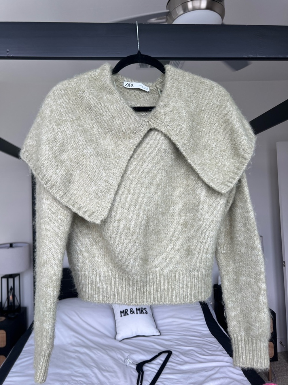Zara Oversized Collar Cream Knit Sweater